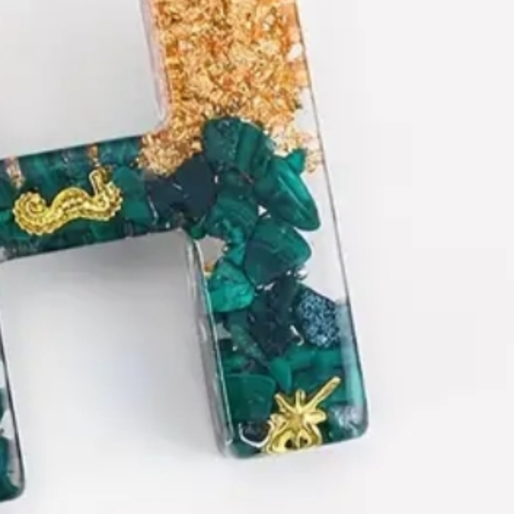 NEW! Resin Letter "H" Initial Keychain Purse Charm w/ Seahorse & Gold Star - Picture 6 of 6